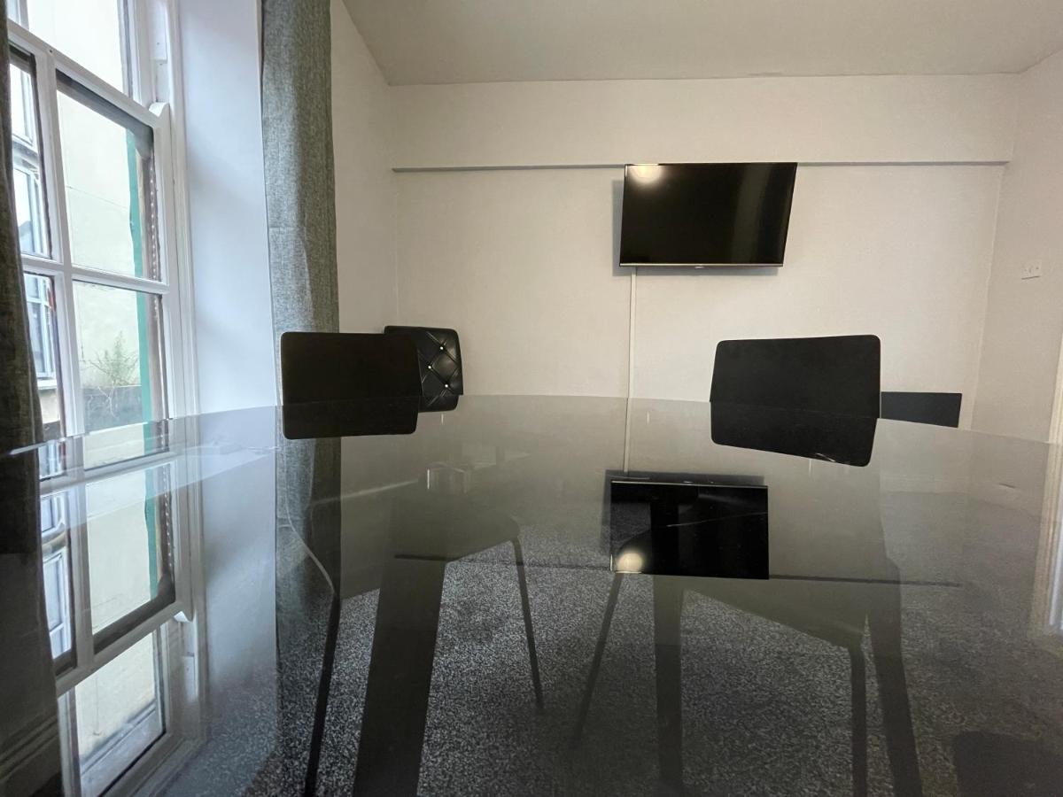 Temple Bar Apartments Дъблин Екстериор снимка